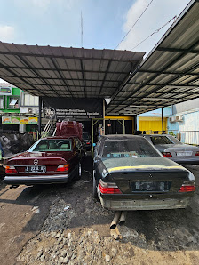 W124 Mercedes Benz Boxer Club