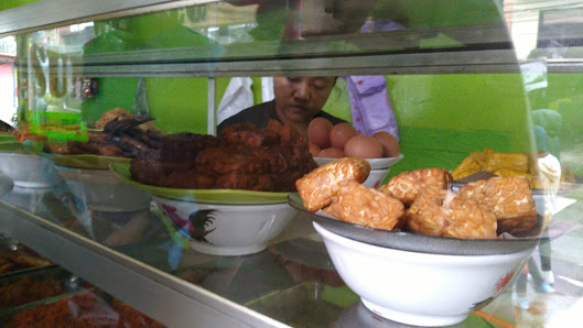 Warteg Sukasari Ragunan