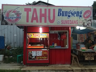 Warung Kopi Parkiran Masjid
