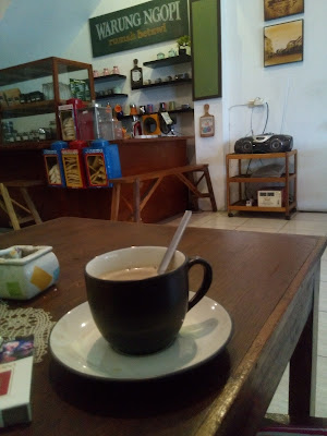 Warung Ngopi Rumah Betawi
