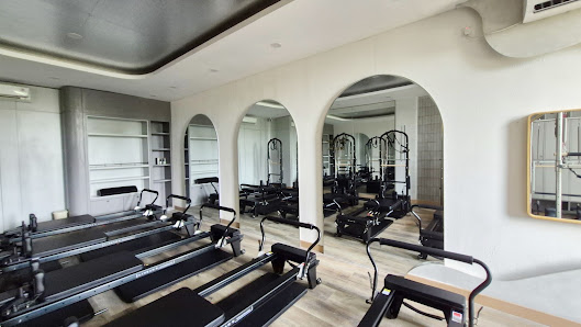 Well Pilates JGC