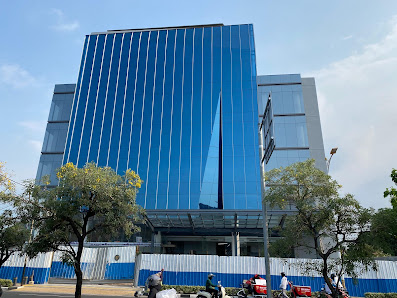 West 17 Building
