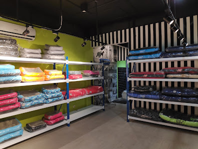 WOOF PET STORE Senayan