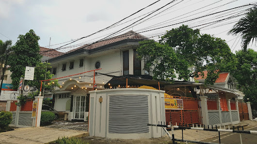 Y2 Salon