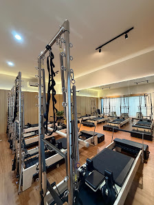 YN Studio Pilates Photo Yoga