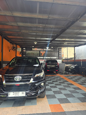 Yoong Motor Pusat ( Indonesia )